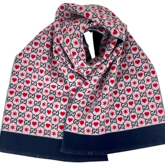 Gucci★素敵!Violet Pink Wool GG Heart Star Long Scarf Gucci GG Wool Hearts Scarf in Violet NEW WITH TAGS - Scarves
